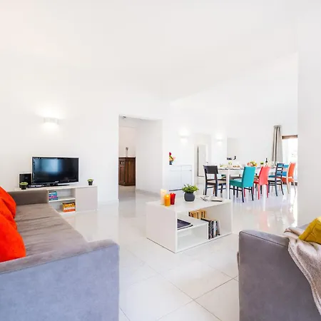 Perola - Conforto E Lazer Com Piscina Aquecivel E Bbq Em * Albufeira